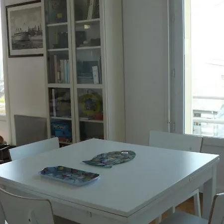 Le Clapotis De L'o, Calme, Balcon Sur La Mer, A 2 H De Paris